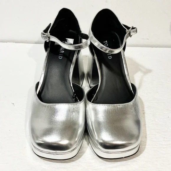 Torrid Metallic Silver Platform Block Heel D'orsay Mary Jane Size 9WW - Picture 4 of 6